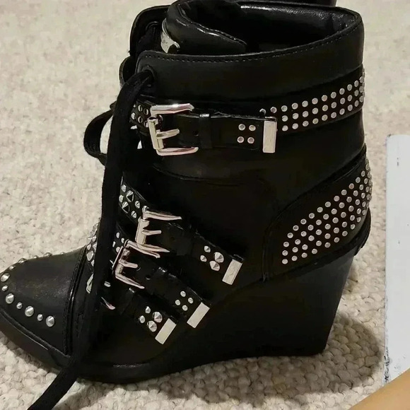 Michael Kors wedges  - Picture 1 of 16